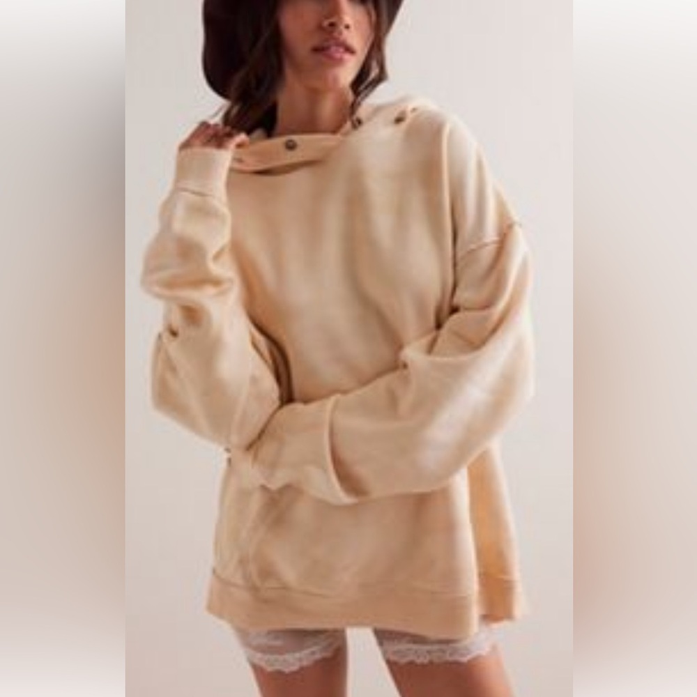 We The Free Your Favorite
Washed Hoodie cream . EUC